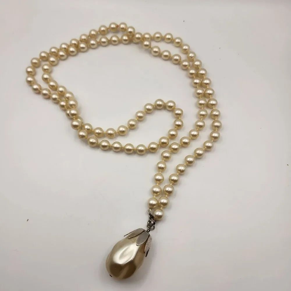 Vintage Sarah Coventry Faux Baroque Pearl Stand Necklace & Acorn Charm
